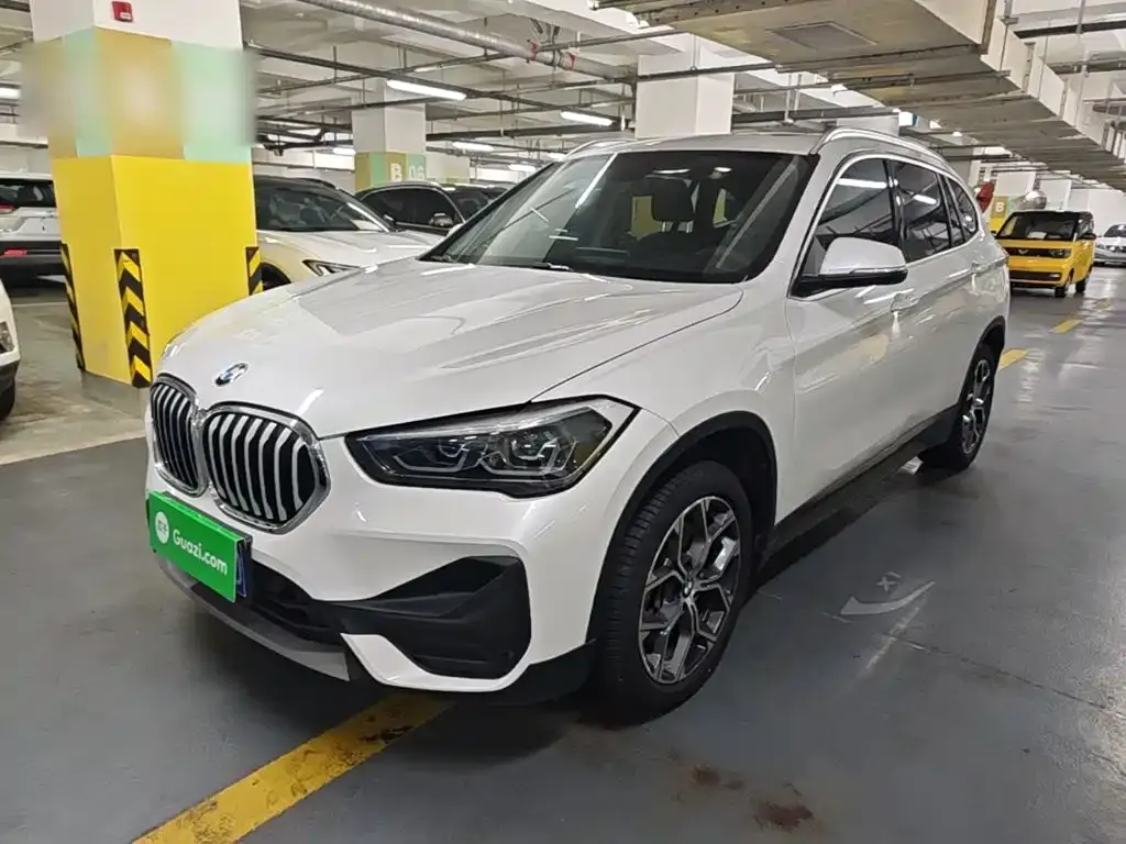 BMW X1 — фото 1