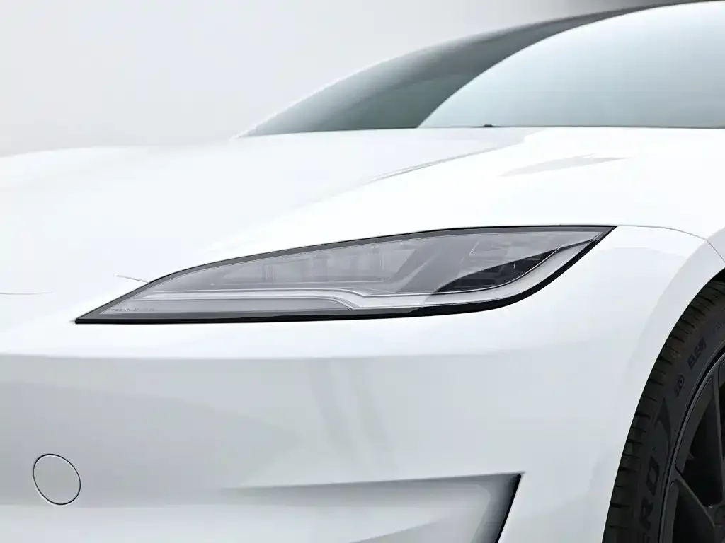 Tesla Model 3 — фото 8