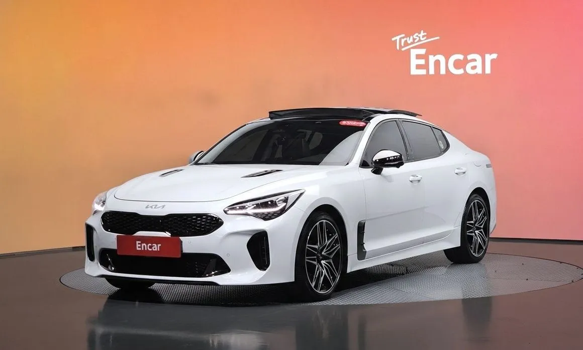 Kia Stinger — фото 1