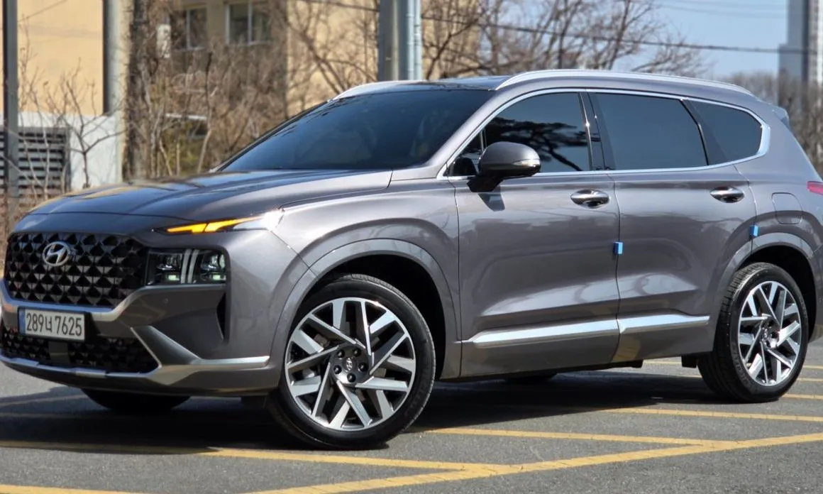Hyundai Santafe — фото 1