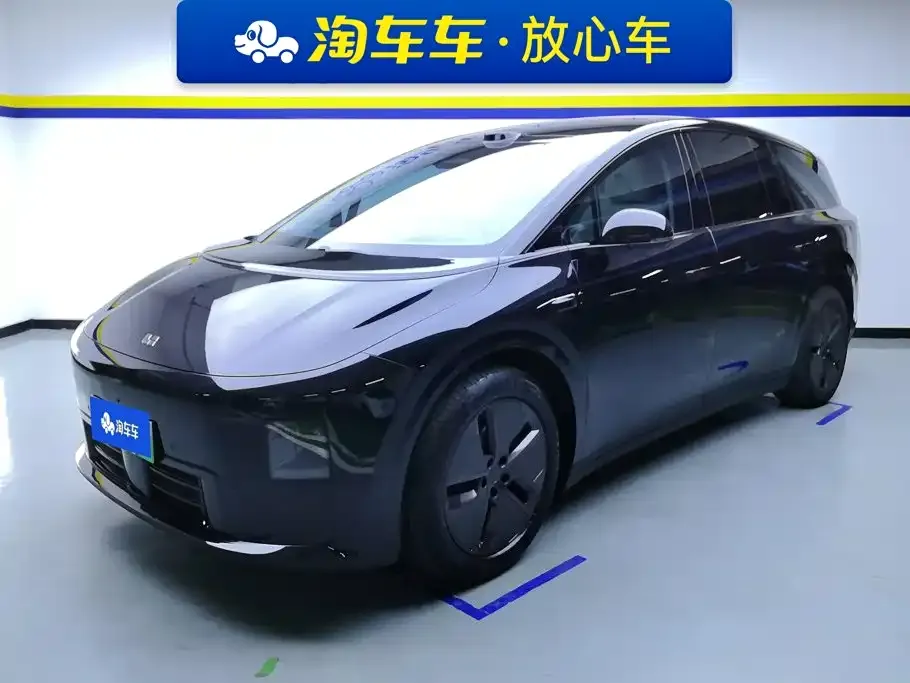 Li Auto Li i8 — фото 1