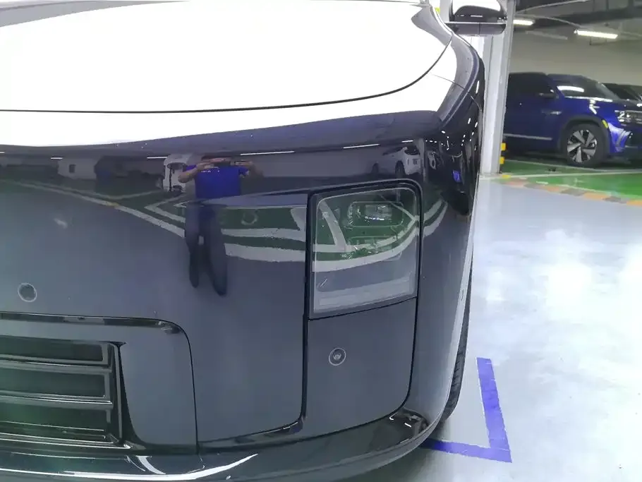 Li Auto Li i8 — фото 3