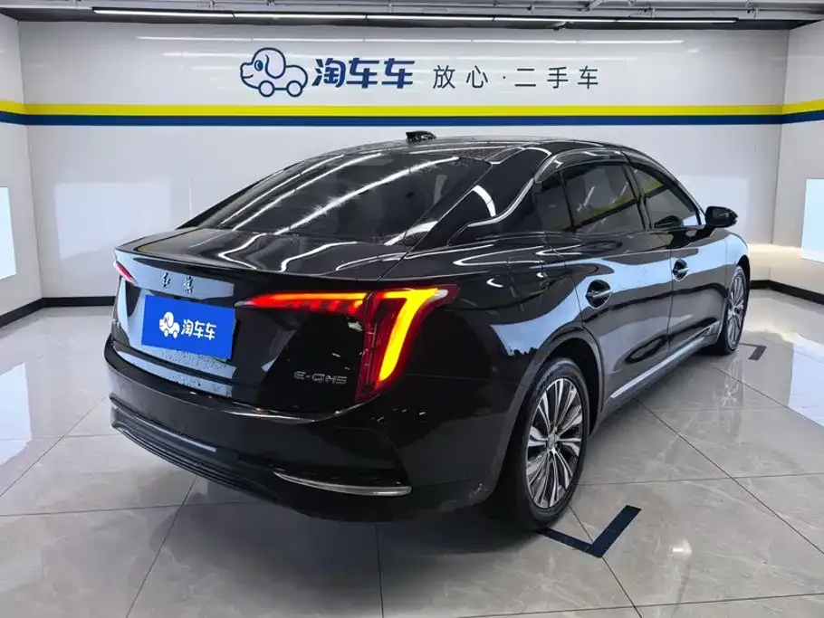 Hongqi E-QM5 — фото 9