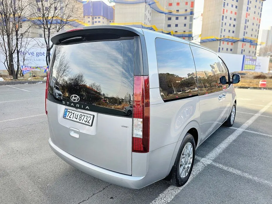 Hyundai Staria — фото 4