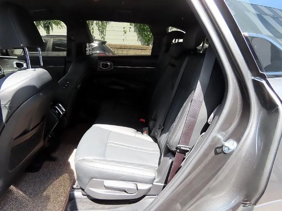 Kia Sorento — фото 6