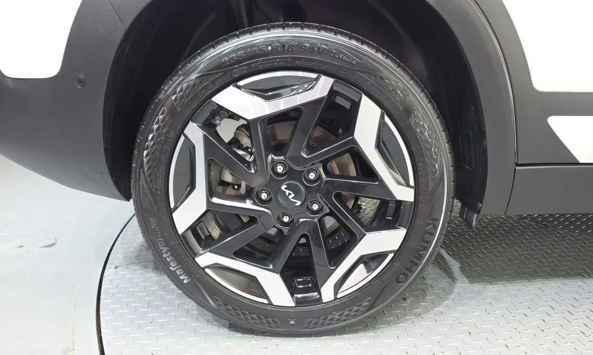 Kia Seltos — фото 10