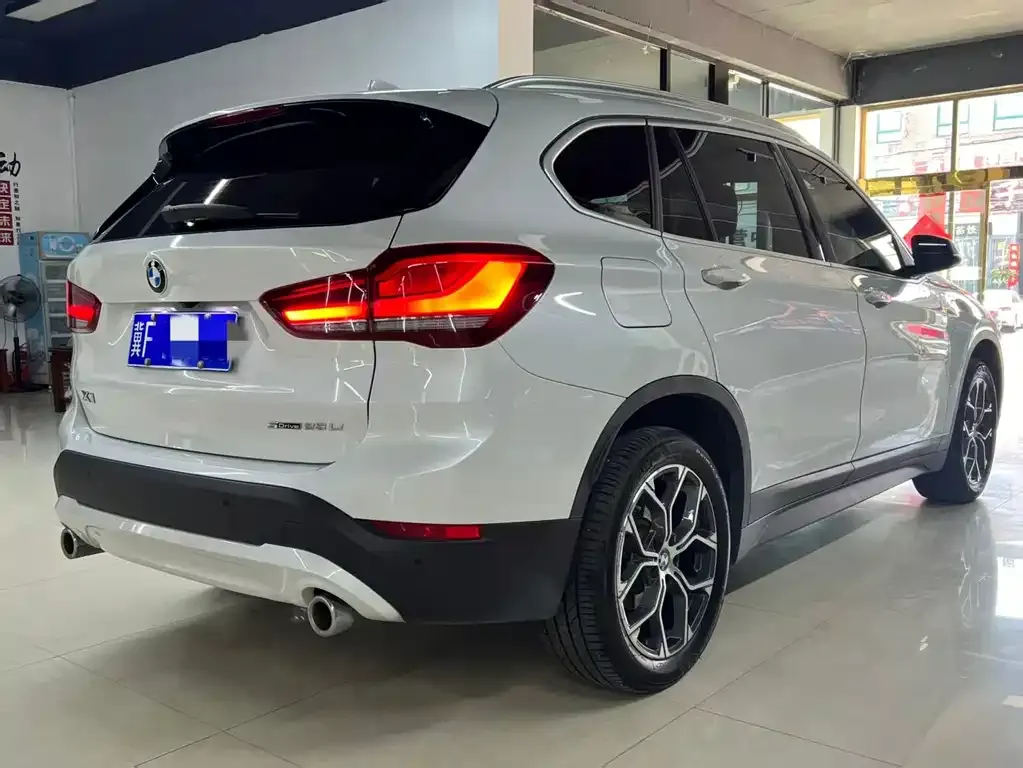 BMW X1 — фото 2