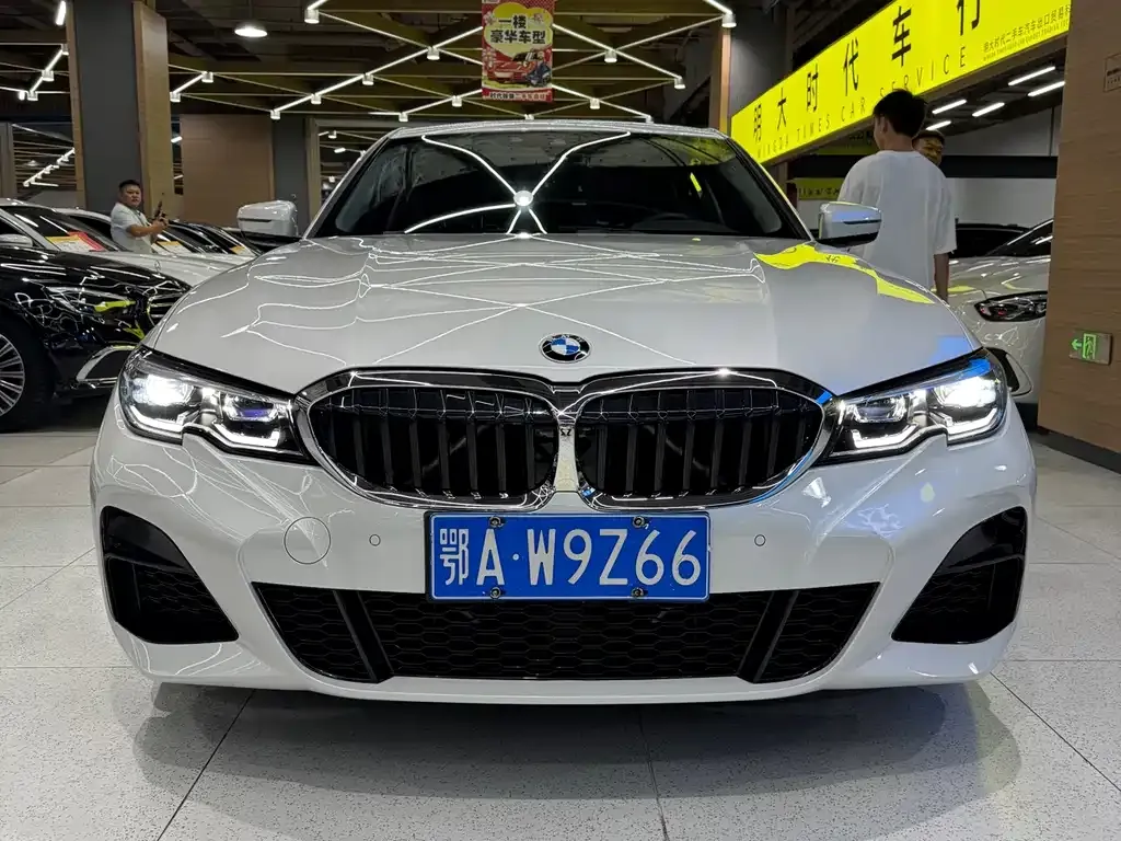 BMW 3 Series — фото 1