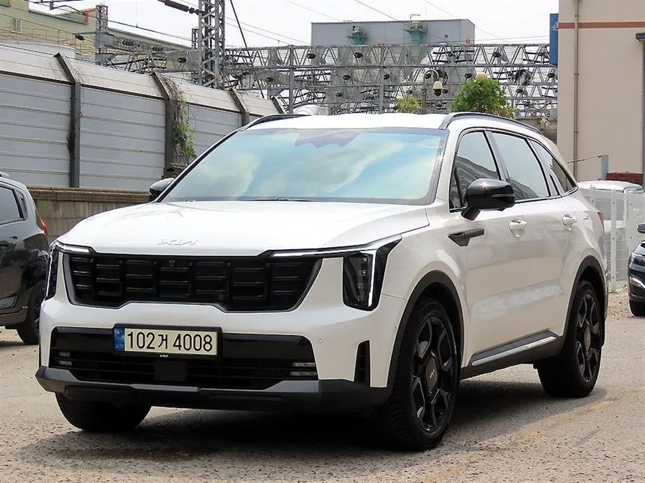 Kia Sorento — фото 10