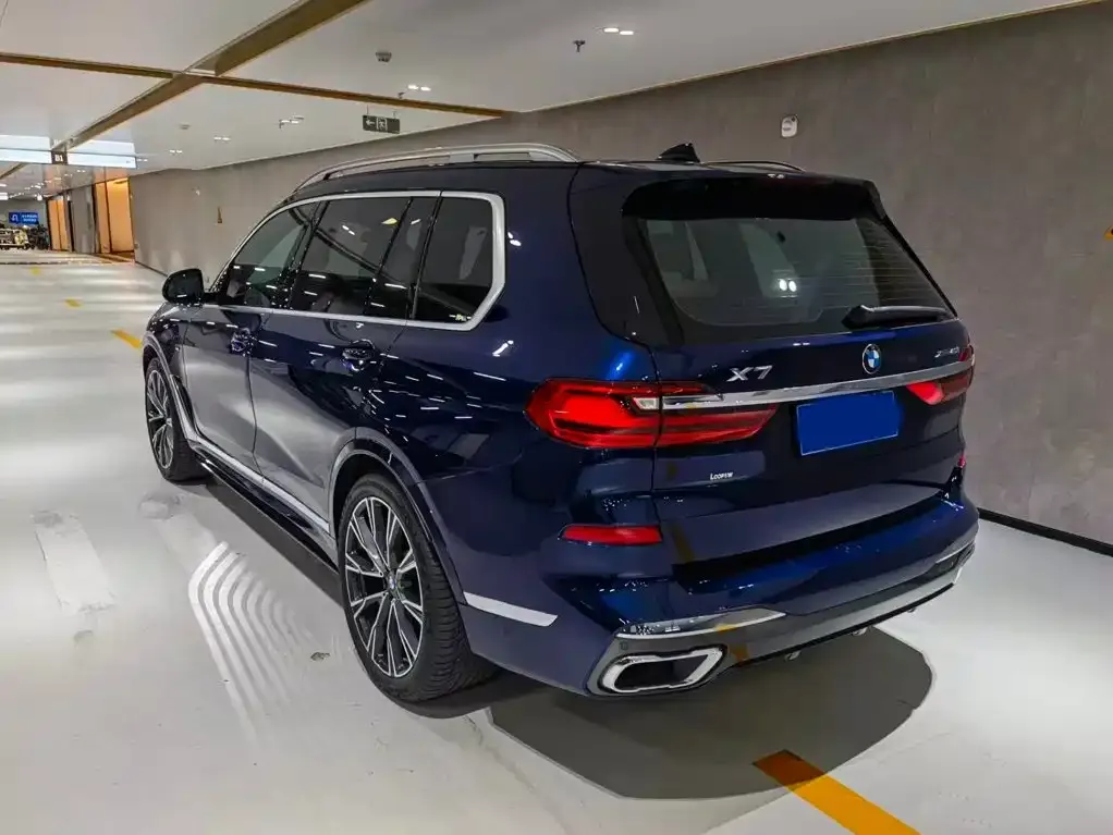 BMW X7 — фото 3