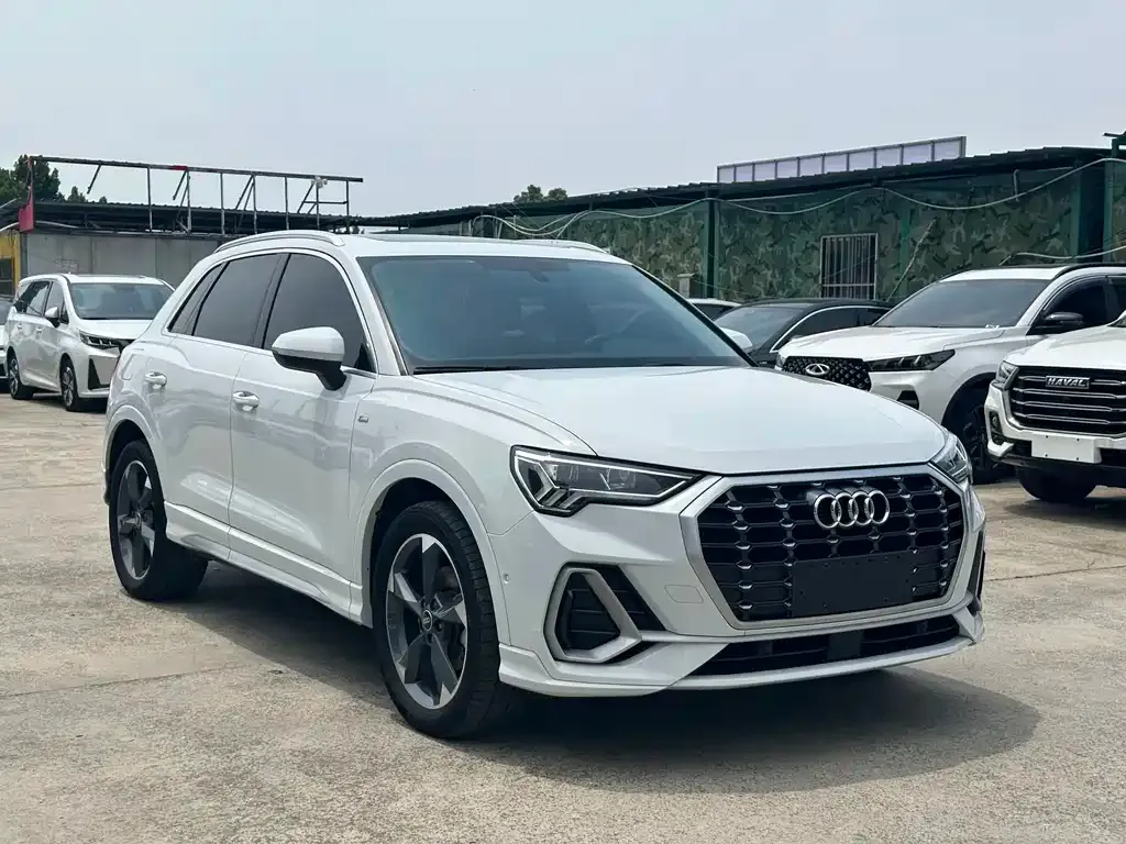 Audi Q3 — фото 4