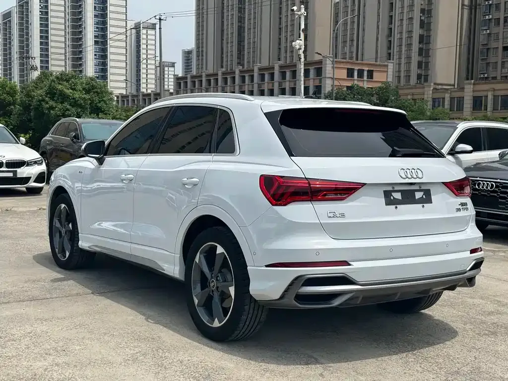 Audi Q3 — фото 5