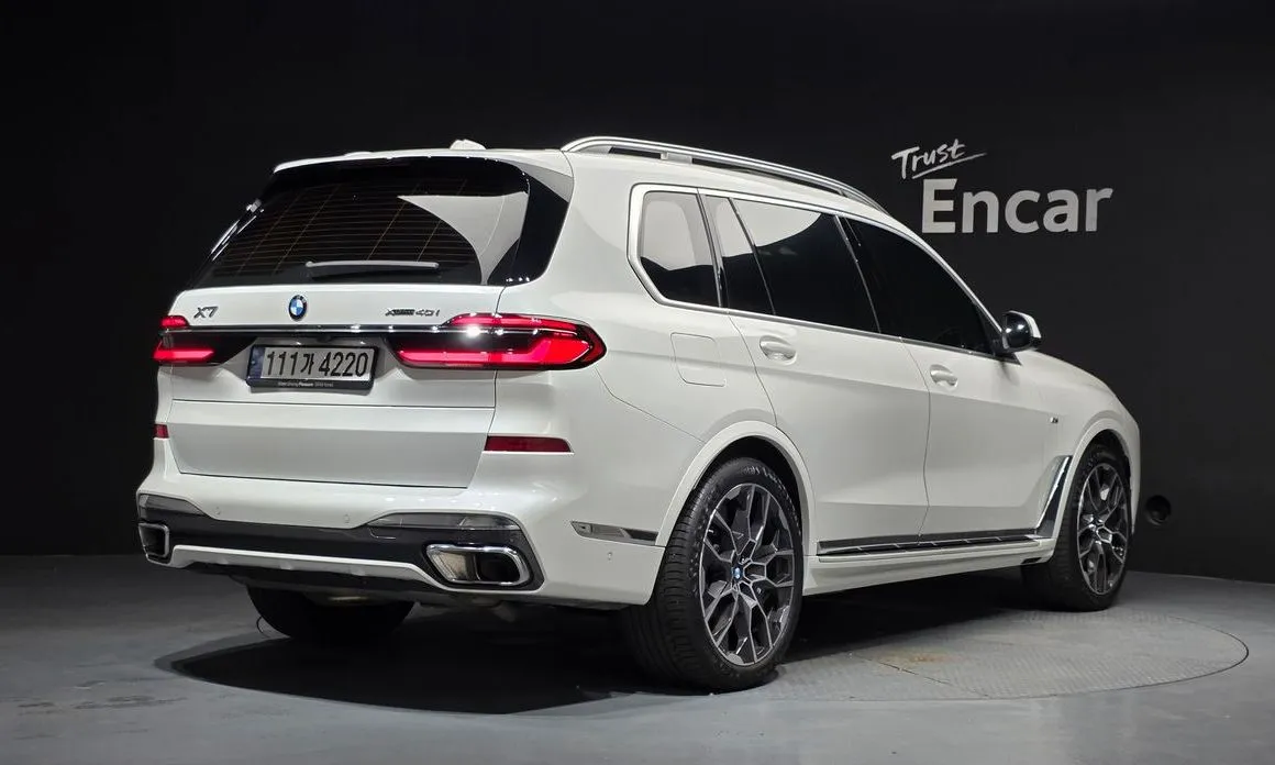 BMW X7 — фото 2