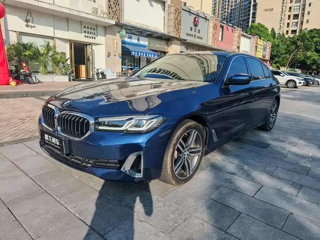 BMW 5 Series — фото 1