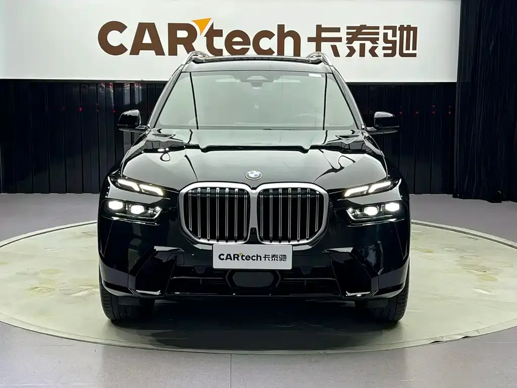 BMW X7 — фото 10