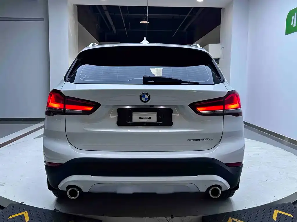 BMW X1 — фото 2