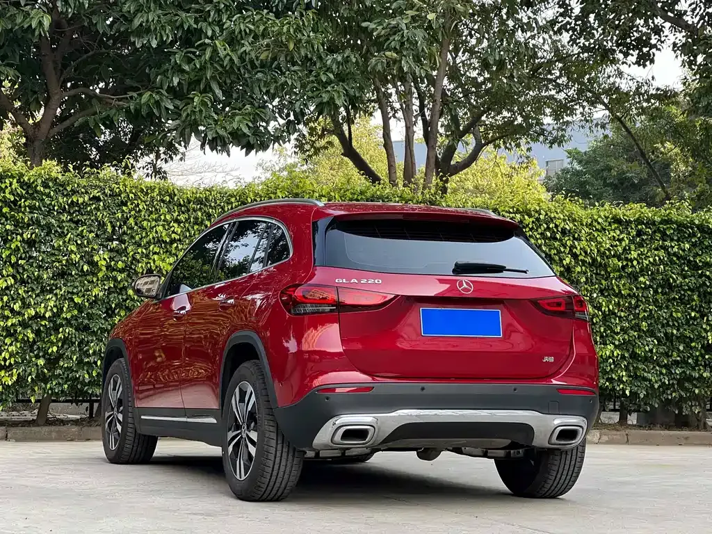 Mercedes-Benz GLA — фото 8