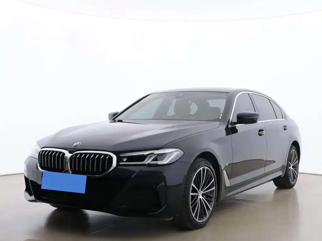 BMW 5 Series — фото 1