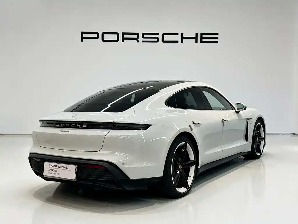 Porsche Taycan — фото 7
