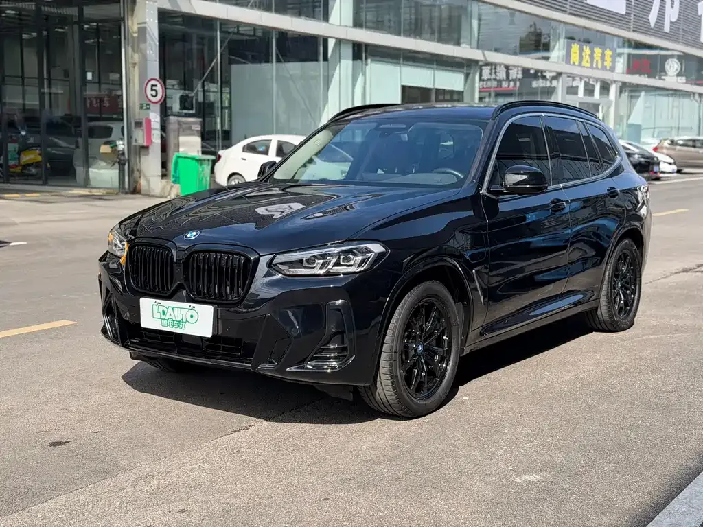 BMW iX3 — фото 1