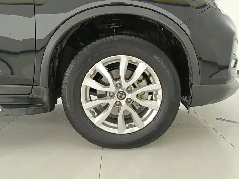 Nissan X-Trail — фото 10