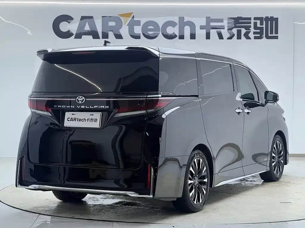 Toyota Vellfire — фото 8