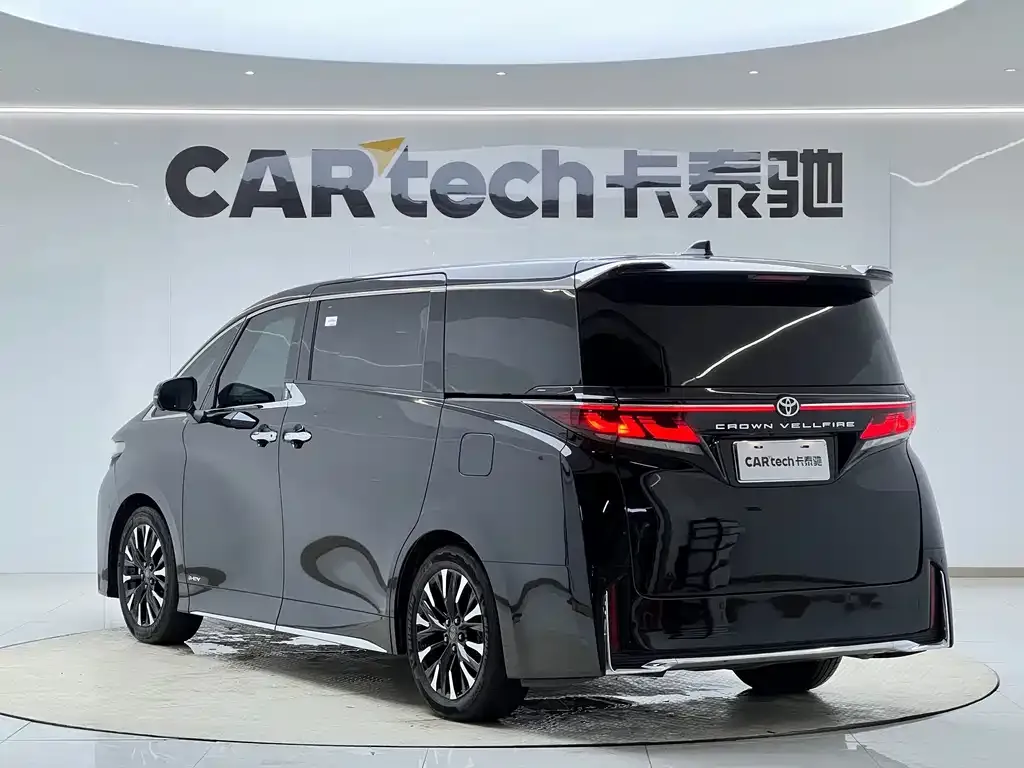Toyota Vellfire — фото 10