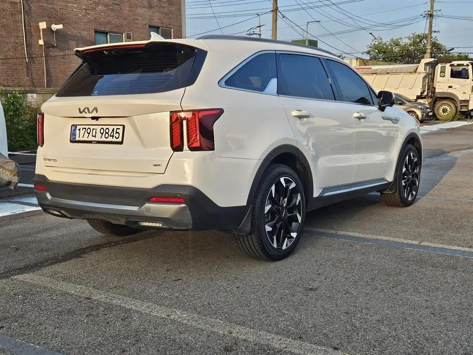 Kia Sorento — фото 8