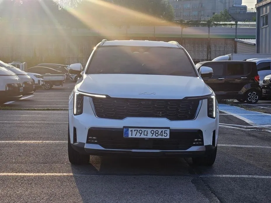 Kia Sorento — фото 9