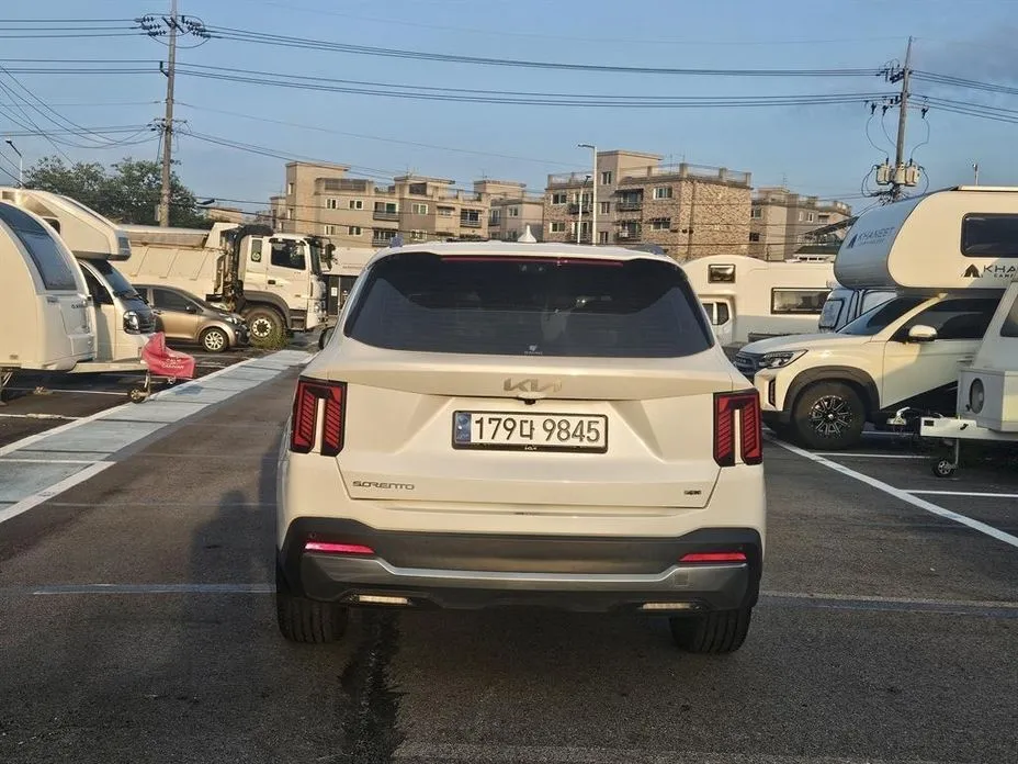 Kia Sorento — фото 7