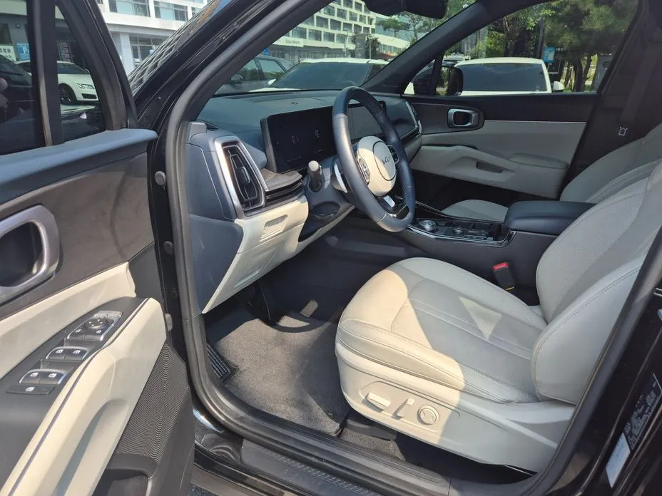 Kia Sorento — фото 4