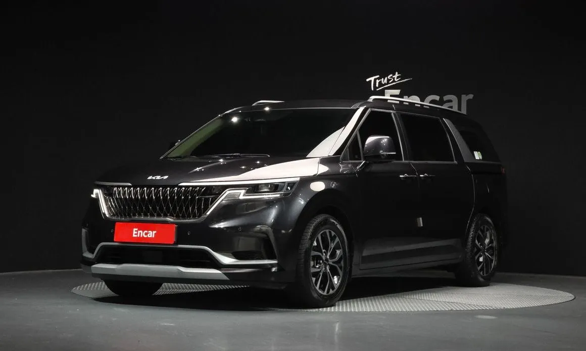 Kia Carnival — фото 1