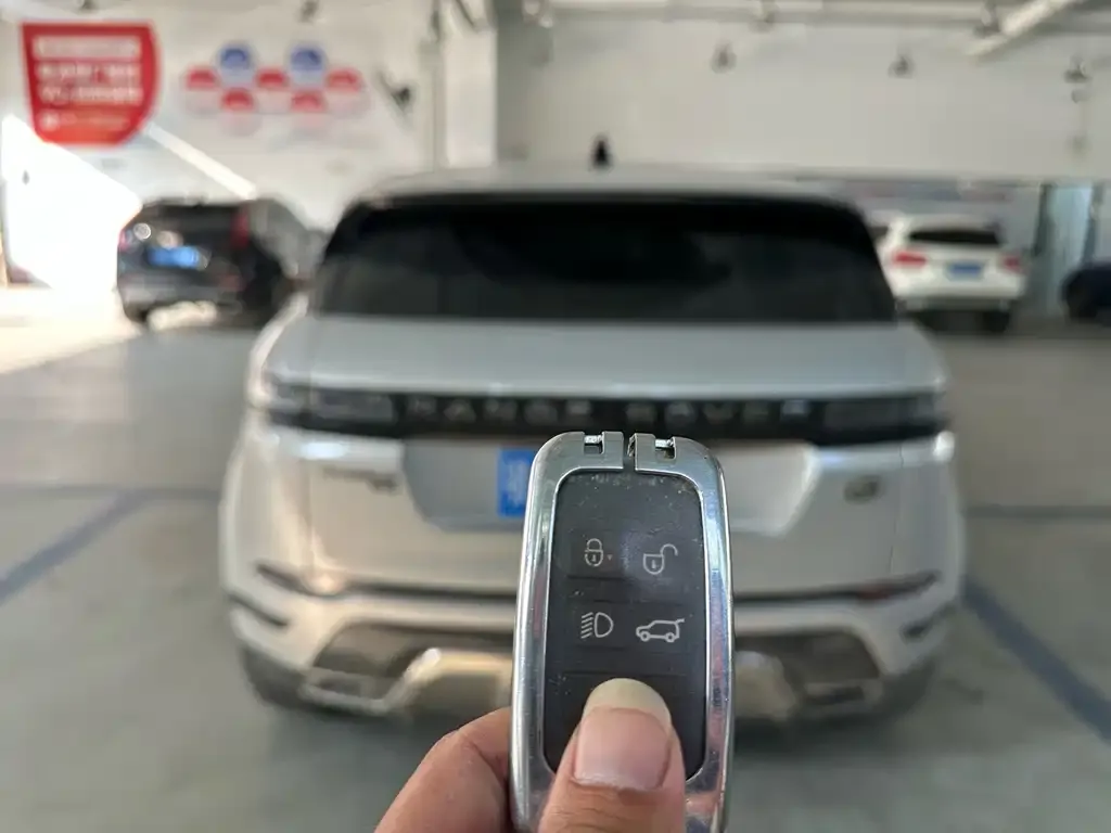 Land Rover Evoque — фото 2
