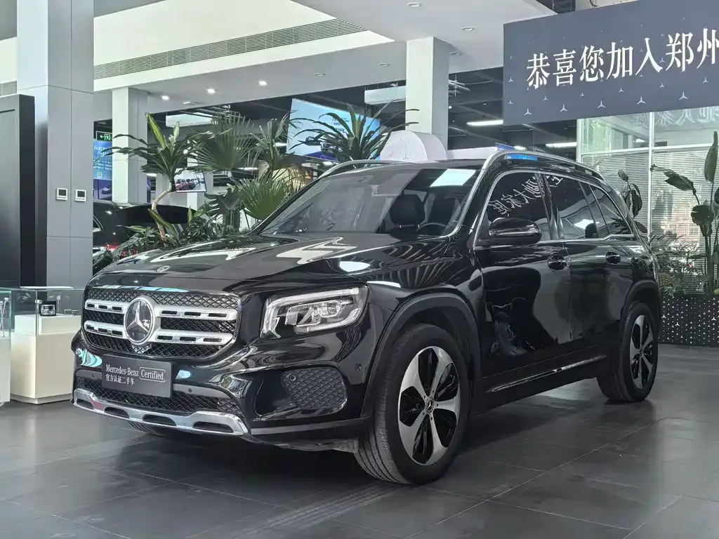 Mercedes-Benz GLB — фото 1