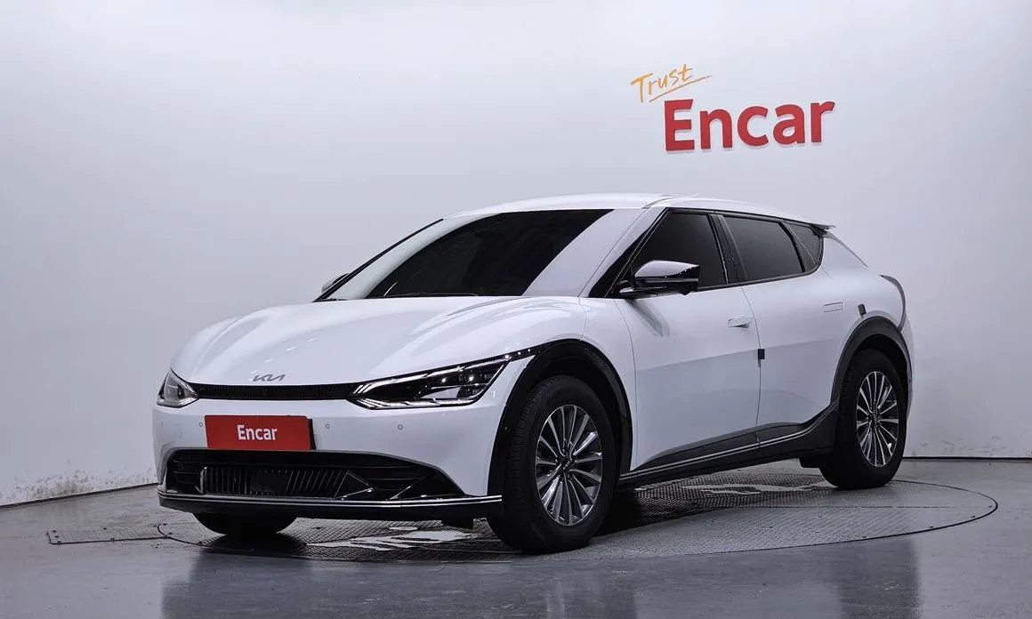 Kia EV6 — фото 1