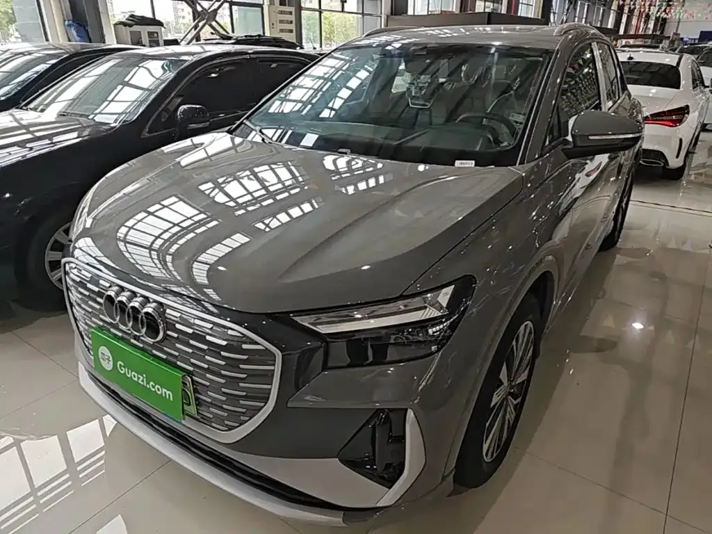 Audi Q4 e-tron — фото 8