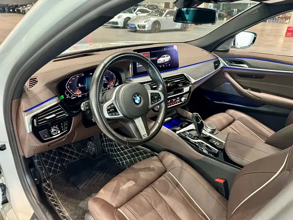 BMW 5 Series — фото 4