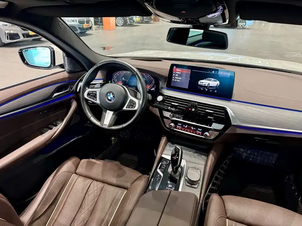 BMW 5 Series — фото 2