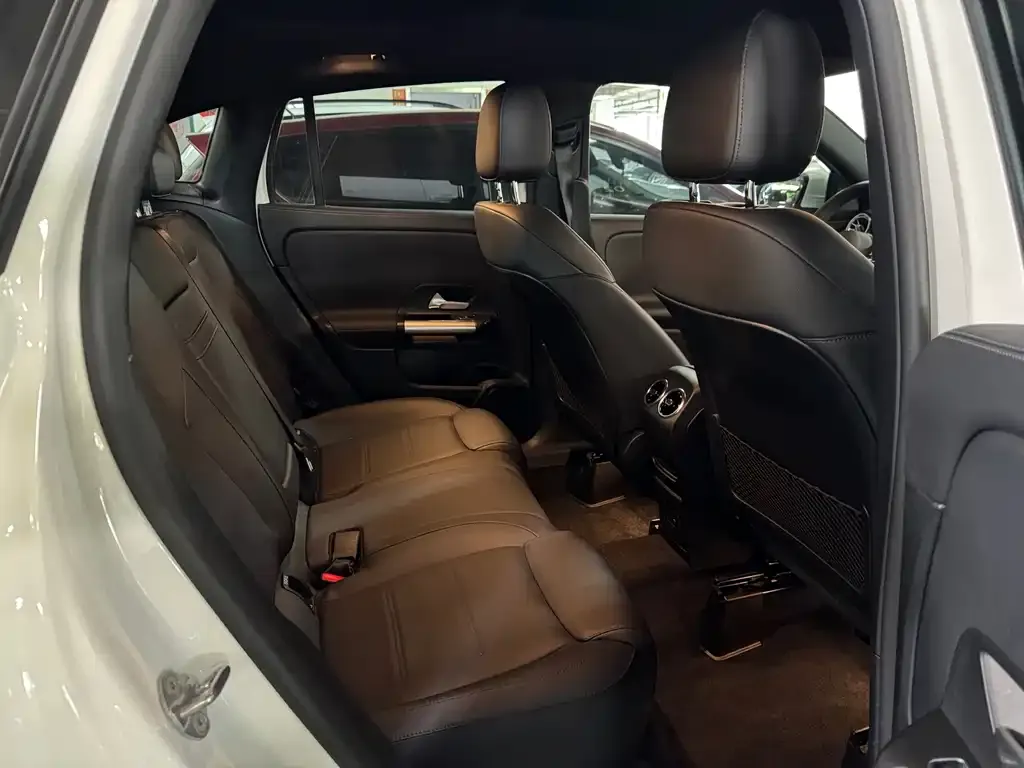 Mercedes-Benz GLA — фото 5