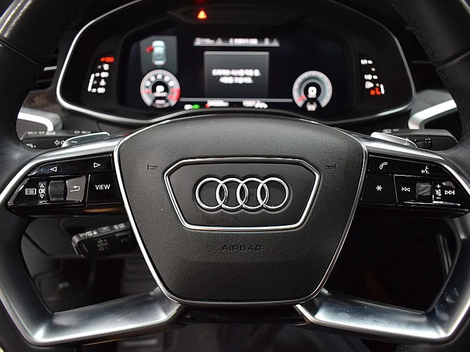 Audi A6 — фото 8