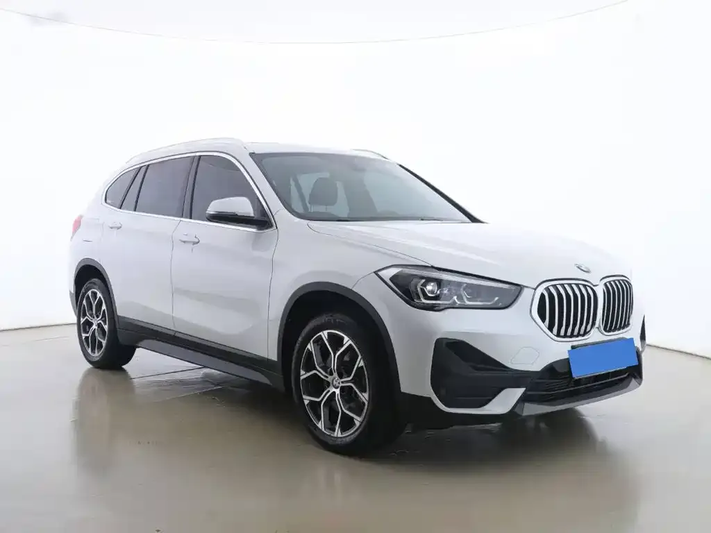 BMW X1 — фото 9