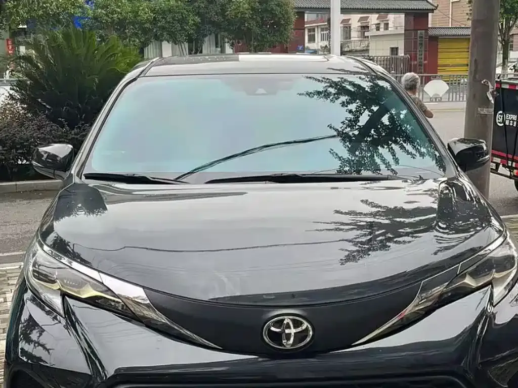 Toyota Granvia — фото 4