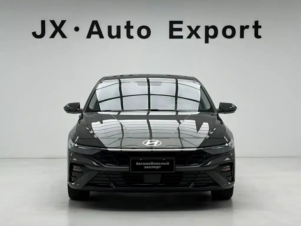 Hyundai Elantra — фото 2