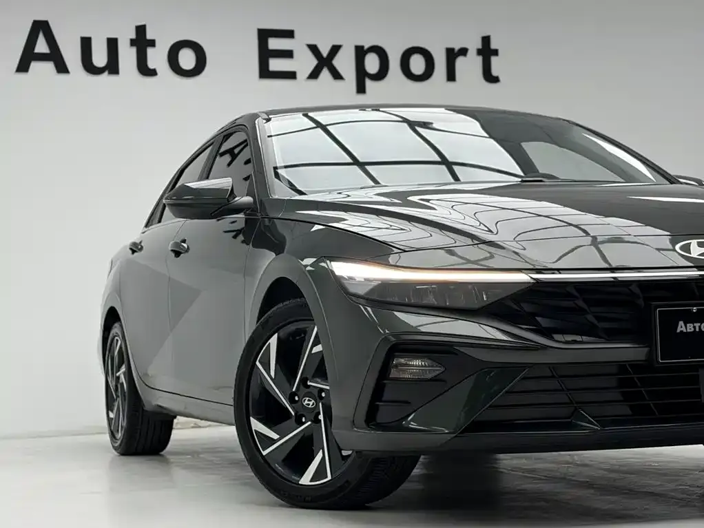 Hyundai Elantra — фото 7