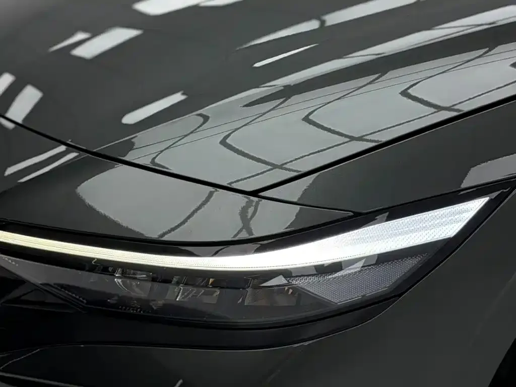 Hyundai Elantra — фото 3