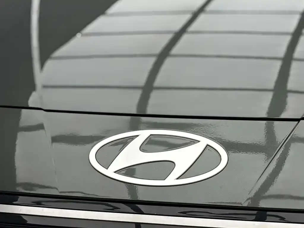 Hyundai Elantra — фото 4