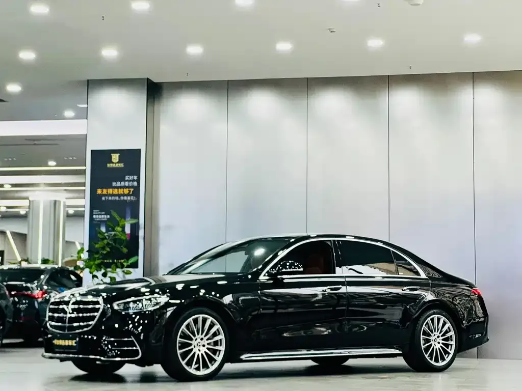 Mercedes-Benz S-Class — фото 1