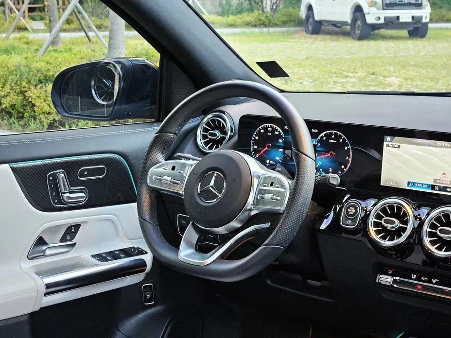 Mercedes-Benz GLA-Class — фото 4