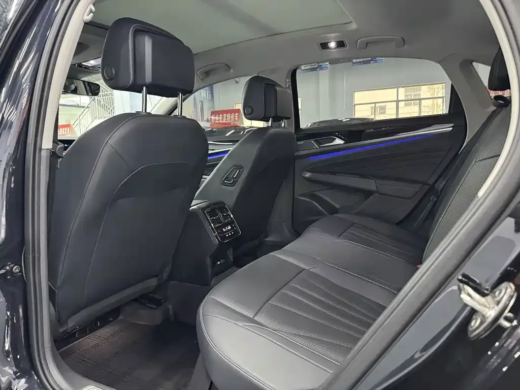 Volkswagen Passat — фото 3