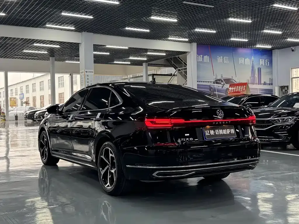 Volkswagen Passat — фото 8